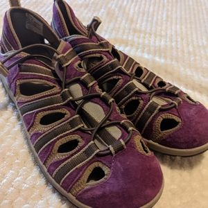 NWOT Duluth outdoor trek shoes